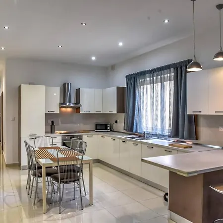 Silverspring 3 Bedroom