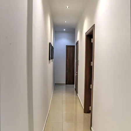 Silverspring 3 Bedroom